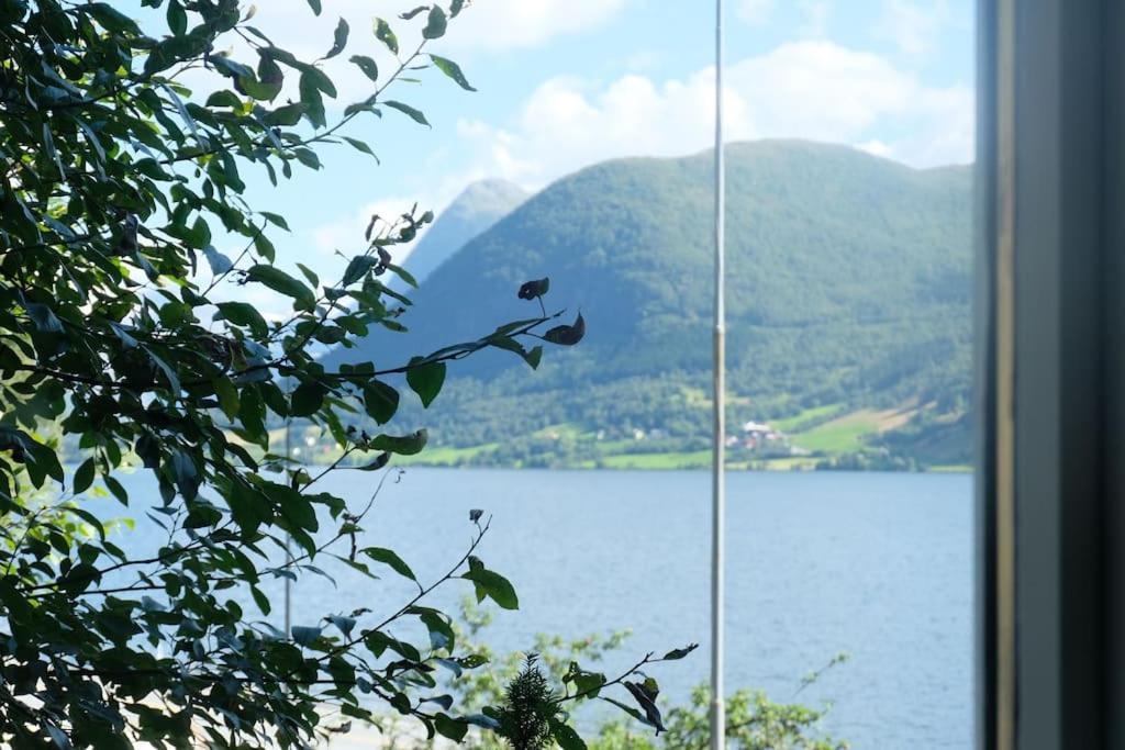 Apartment With Lake View In Jolster Årdal Exterior photo
